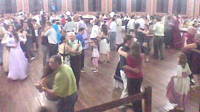 BAILE CRIANÇA E ADULTO